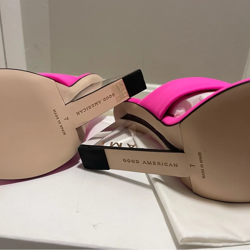 Good American Cinder-f*king-rella Thong Wedges Hot Pink